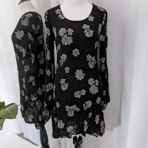 Mossimo Supply Co black long sleeve shift dress